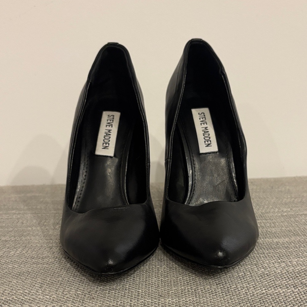 Steve Madden Evelyn-E black leather pointy toe stiletto pump